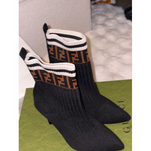Des Talon Classic Pour Femmes , Marque , Luxe 