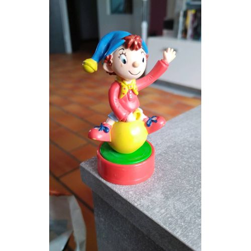 Figurine De Collection Oui Oui Sur Socle
