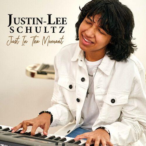 Justin Lee Schultz - Just In The Moment [Compact Discs]