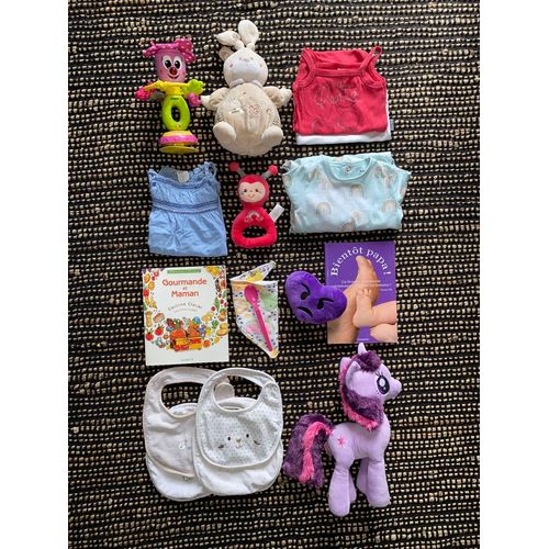 Lot Divers Bébé Fille 6 Mois 17 Pièces