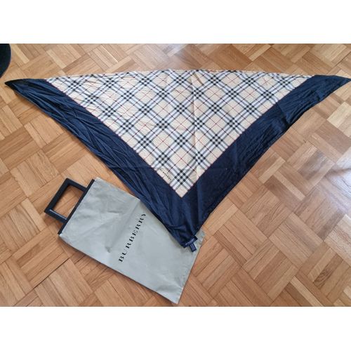 Grand Foulard Triangle Burberry Avec Sac. Neuf