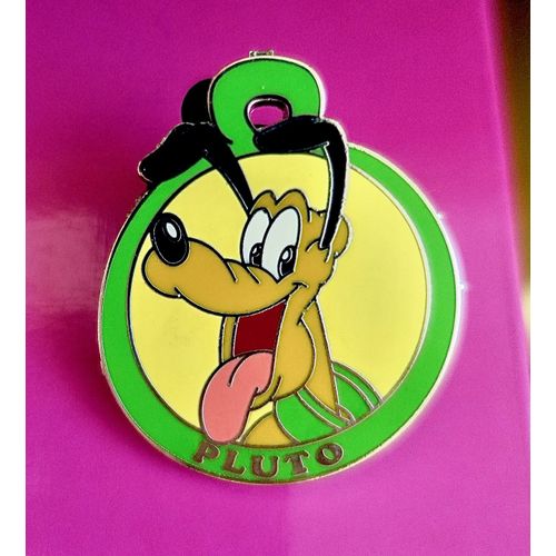 Pins Disney Chien Pluto. Officiel Pin Trading 2011. Assez Grand.