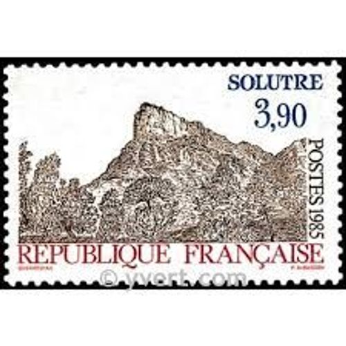 Solutré Année 1985 N° 2388 Yvert Et Tellier Luxe