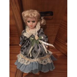 Petite Poupée Porcelaine Robe Époque Yeux Bleus 15 Cm