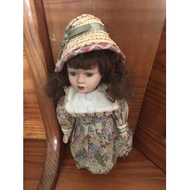 Poupée Porcelaine Campagnarde Yeux Verts 20cm