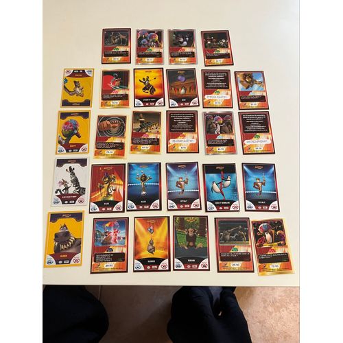 28 Cartes Dreamworks Madagascar Dont 4 Hologrammes 