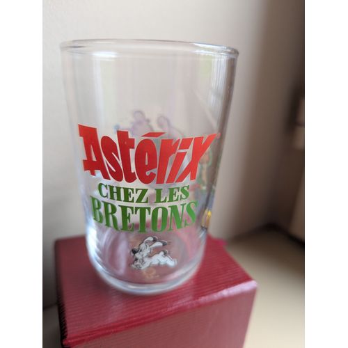 Verre Astérix Chez Les Bretons - Amora 2012 - Uderzo Gocsinny