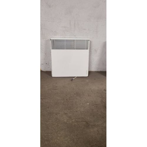 À vendre petit convecteur électrique murale.
