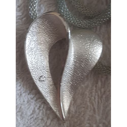 Collier Et Pendentif En Forme De Coeur
