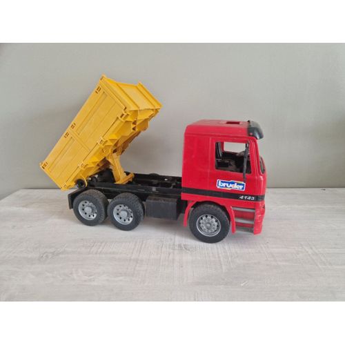 Bruder Mercedes Actros 4143 Le Camion Benne