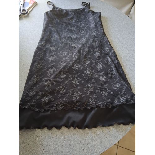 Nuisette Bretelle Noir Et Gris &#34t- 40&#34