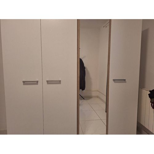 Armoire Presque Neuve