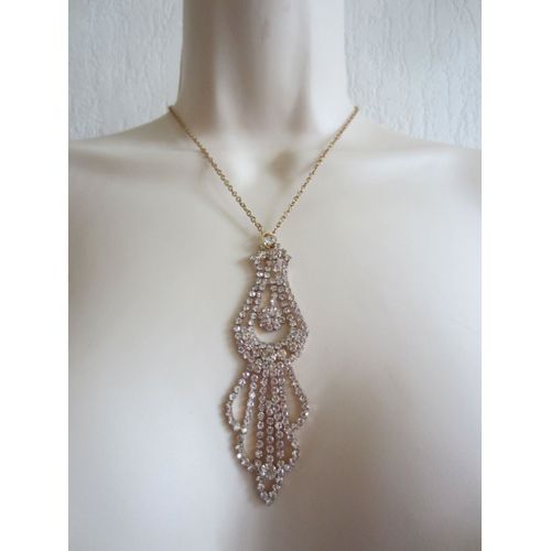 Collier Doré Avec Pendentif En Strass