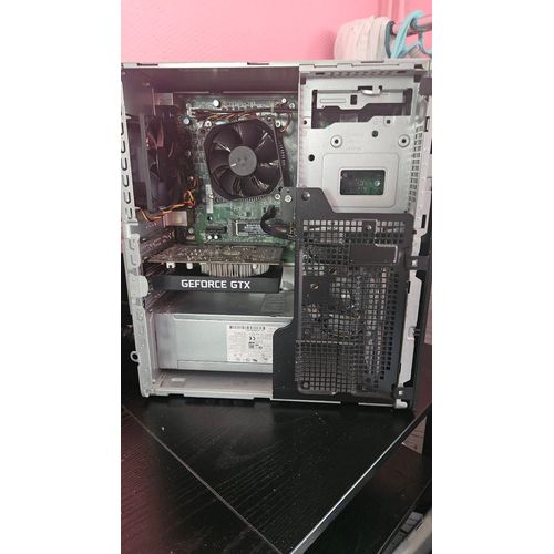 PC Gamer AMD Ryzen 5 - Ram 12 Go - SSD 500 Go - GTX 1650