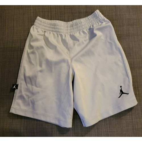 Short Jordan 5/6ans