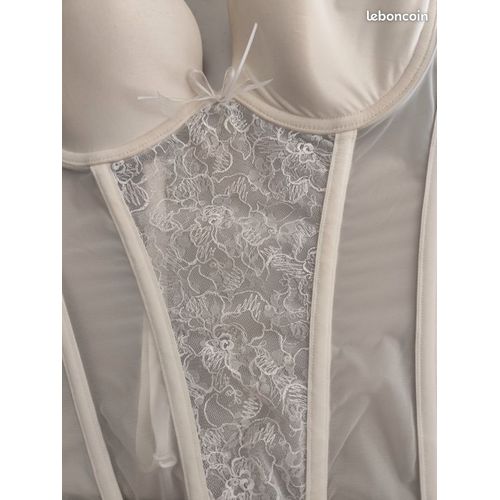 Guêpière Blanche Avec Dentelle Taille 90c