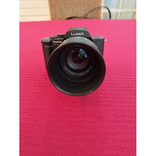 PANASONIC LUMIX DMC-FZ10 4 MPIX + OBJECTIF LEICA DC VARIO-ELMARIT 1:2.8/6-72 ASPH