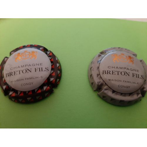Superbe Lot De 2 Capsules De Champagne Breton Fils Différentes