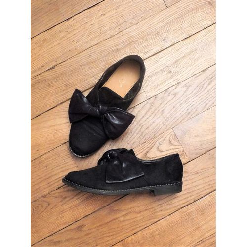Chaussures Plates En Simili Daim Noir Avec Son Noeud- Pointure 36