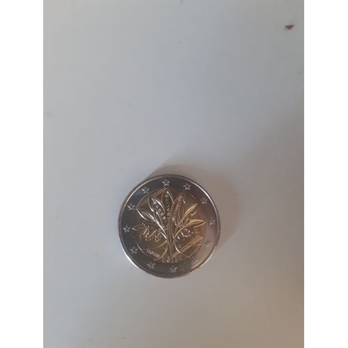 Je Vends Une Pièce De 2 € Avec Des Palmiers Derrière Les Pièces
