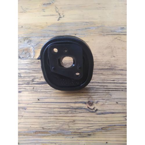 Pipe de carburateur tronçonneuse mac cat 440