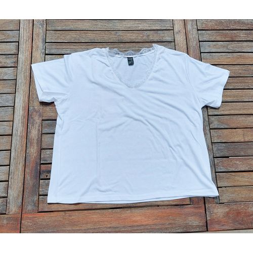 T-Shirt Blanc Col V Arrondi Avec Dentelle Femme Taille L Marque Shein