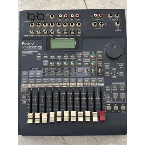 Vends table de mixage Roland VM-3100 pro