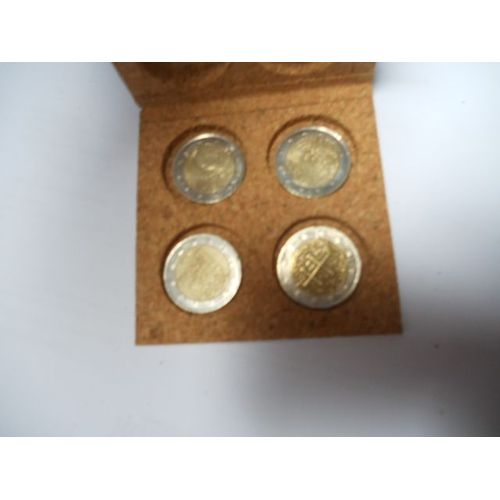Lot De 4 Pièces De 2 Euro Dans Un Coffret En Liège Lot N°15