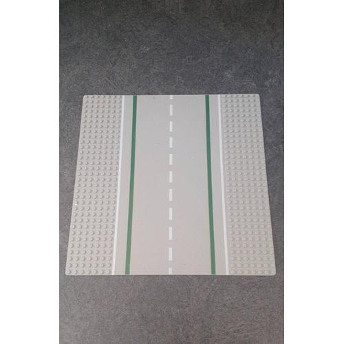 Lego Plaque De Base 32 X 32 Road 7-Stud Droit Avec Blanc Sidelines