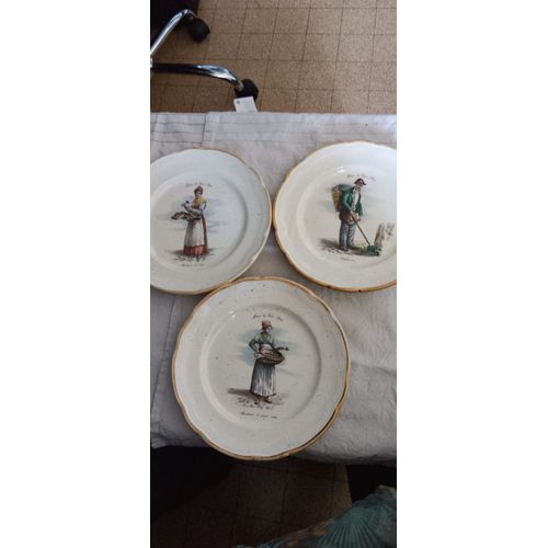 Bonjour / Bonsoir Je Vends Ces 3 Assiettes Vintage En Très Bon État Envoie Rapide Et Bien Protégé