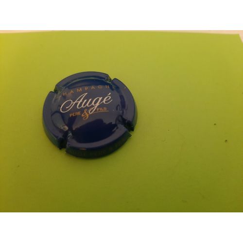 Superbe Capsule Du Champagne Auge Sur Fond Bleu