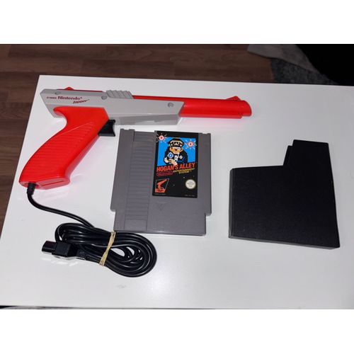 Pistolet Nintendo Zapper + Jeu Hogan S Alley