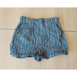 Short Femme Taille M Marque Bershka