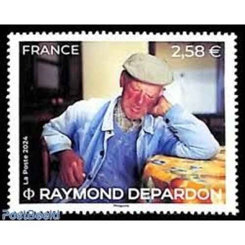 Raymond Depardon Photographe Et Cinéaste Portrait Par Marcel Privat Dans Le Reportage "Profil Paysans Vie Moderne" Année 2024 N° 5806 Yvert Et Tellier Luxe