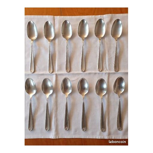 CHRISTOFLE 10 cuillères de table en métal argenté modèle coquille bérain 2 CHRISTOFLE 10 cuillères de table en métal argenté modèle coquille bérain 2