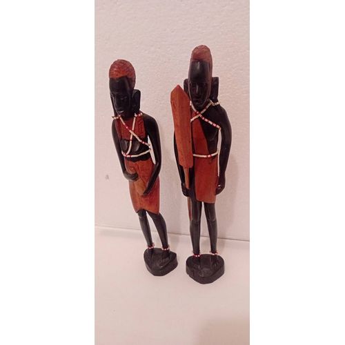 Couple de guerriers masaï sculptés à la main, figurines de couple en bois, couple masaï en bois d'olivier, décoration d'intérieur, lot de 2