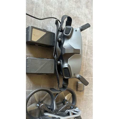 Vends Dji Avata 2 Avec Radio Commande , Remote Control, Lunette Dji Google 2, 3 Batteries, Neuf , Juste 1 Vol -Dji