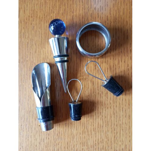 Ensemble Pour Bouteilles De Vin