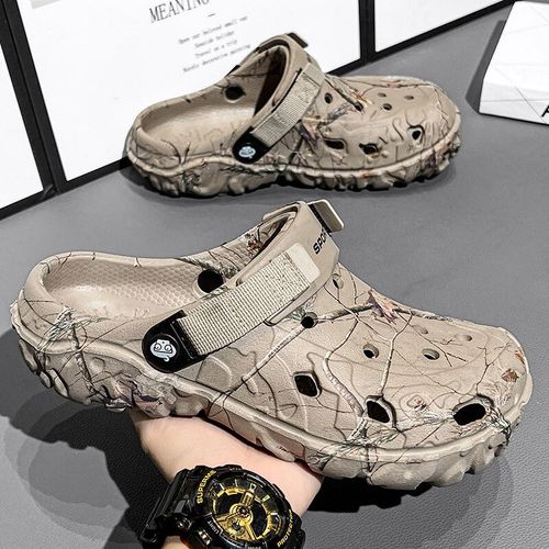 Hommes Pantoufles De Haute Qualité Classique En Plein Air Anti-Dérapant Chaussures De Jardin Léger Mode Sandales Décontractées Sandales Pour Hommes Plate-Forme