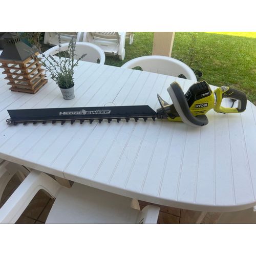 Ryobi 750w Hedge Sweep 