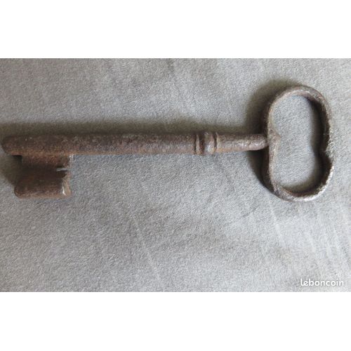 Ancienne Grosse Clé 9