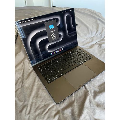 Apple MacBook Pro 14.2" M3 Pro - Ram 18 Go - DD 1 To