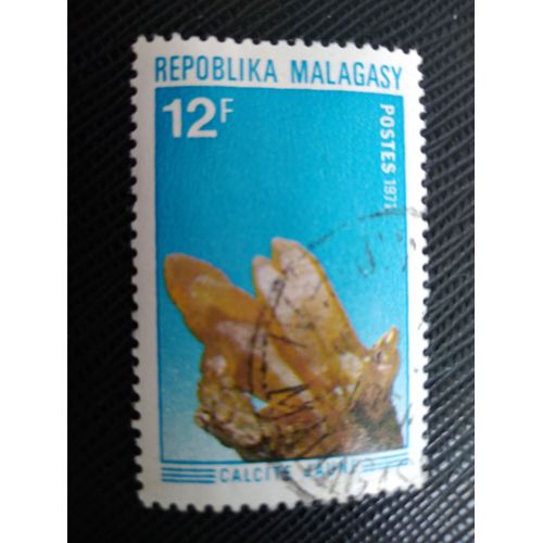 Timbre Madagascar Y T 482 Minéraux Calcite Jaune 1971 (030509 )