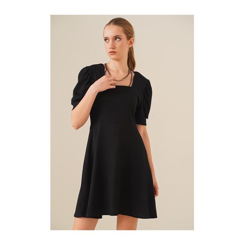 Robe En Maille À Encolure Carré