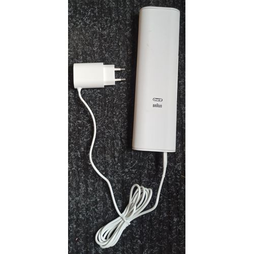 Étui de voyage brosse à dents blanche Braun Oral-B modèle 3760 avec fonction de charge chargeur