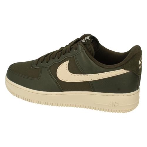 Nike air force 1 07 trainers black on sale