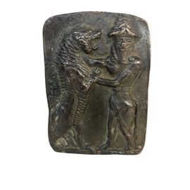 Lion sumérien et homme taureau en bronze 