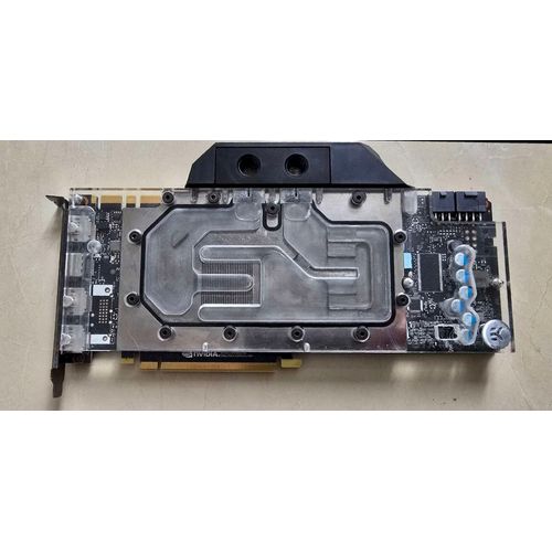 NVIDIA GeForce GTX 1080 ti Founders Edition 11 Go Watercooling