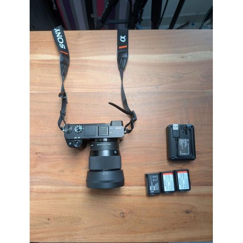 Kit Sony Alpha 6100 Hybride 24.2 mpix + Objectif Sigma 56mm f/1.4