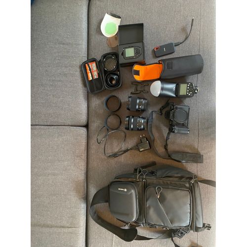Panasonic Lumix S5 II X 24.2 mpix boitier + Objectif 20-60mm F/3.5-5.6 + Objectif 50mm F/1.8 avec flash avec Flash cobra GODOX SPEEDLITE V1 kit accessoires + déclencheur à distance